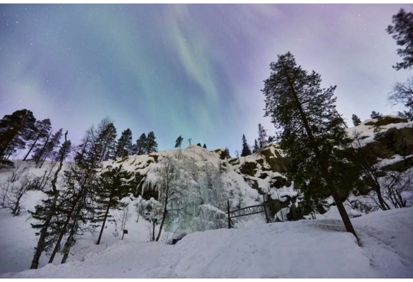 Ice climbing on Pyhä