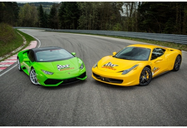 Lamborghini Huracan vs Ferrari 458 Italia