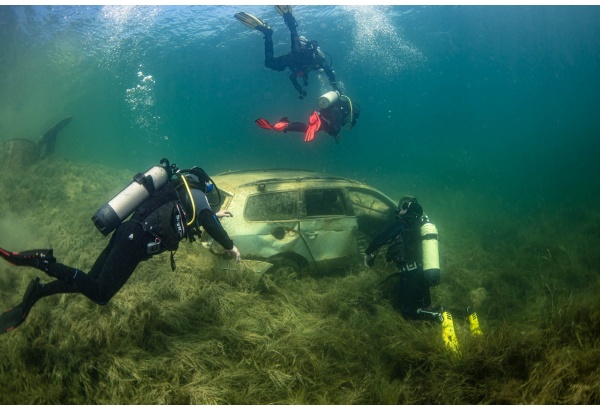 Diving in the underwater prison of Rummu Karjäri