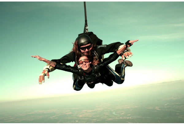 Tandem parachute jump with instructor from 3000m in Daugavpils