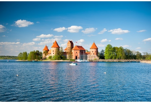 A sailing tour "Nepažinti Trakai"