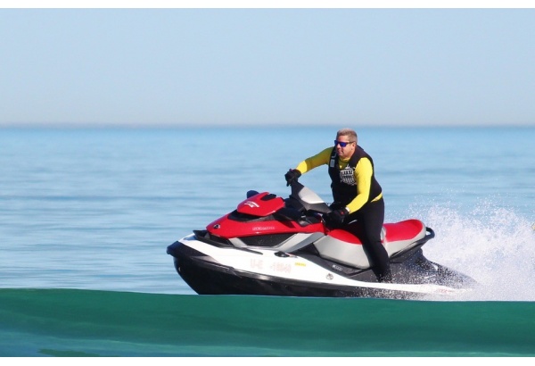 Water bike ride for 2 pers. in Riga