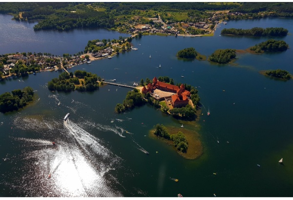 Trakai castle from a bird's-eye (1-3 persons)