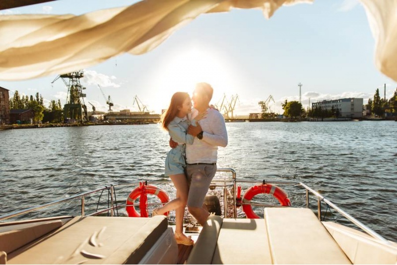 Romantic cruise on the Baby Blue catamaran in Gdańsk